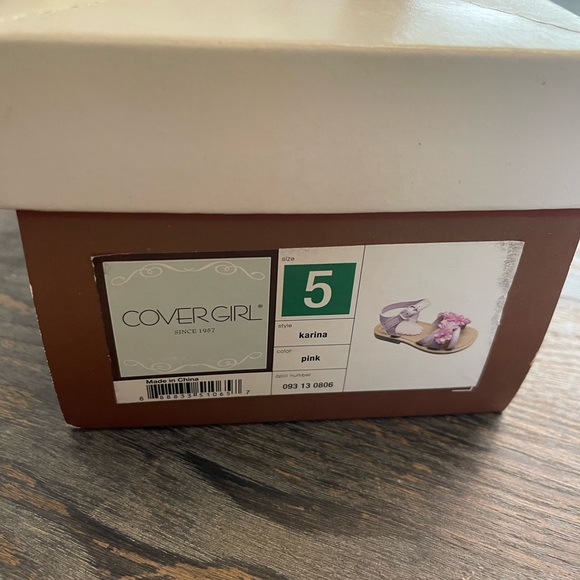 Pretty - Picture 4 of 4